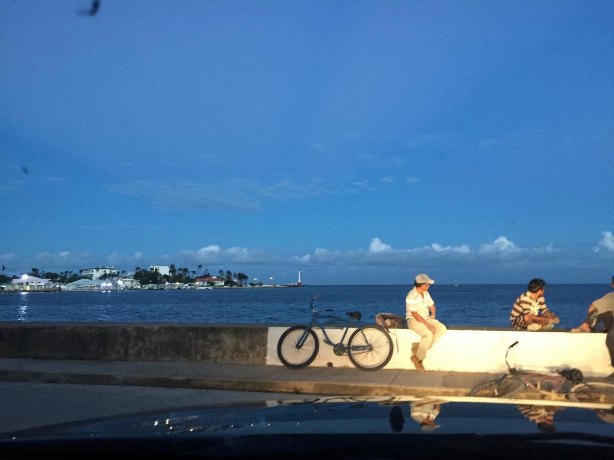 Coningsby Inn Belize City Exterior photo